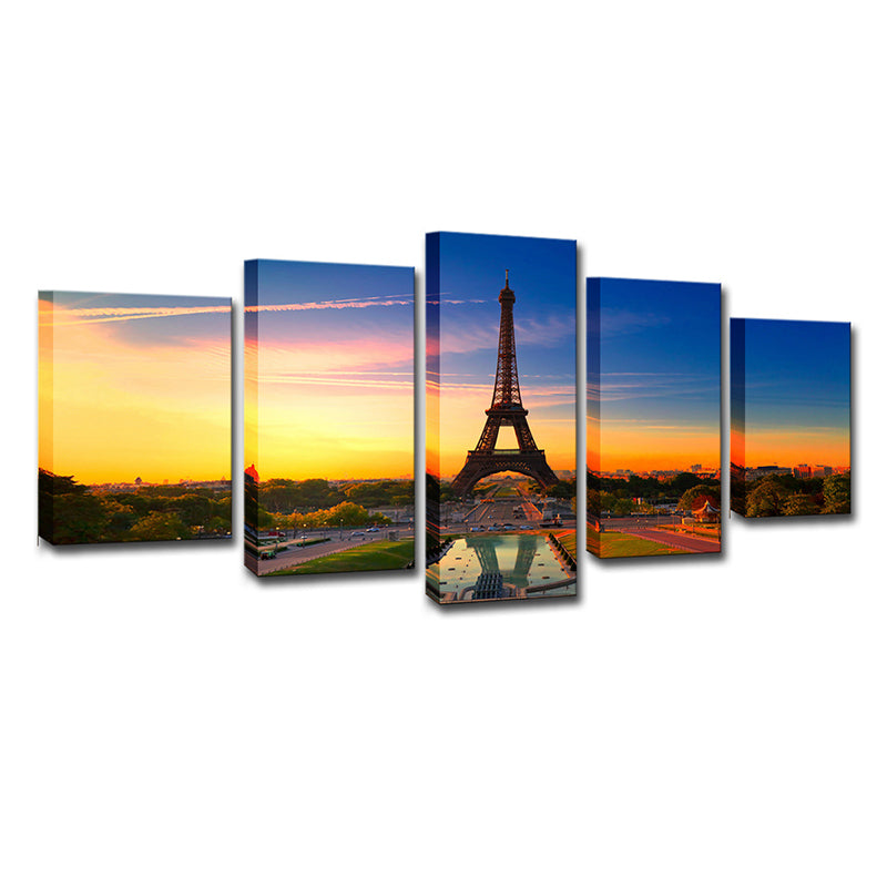Brehn | Fotografie Globale Inspirierte Wandkunst mit dem Eiffelturm und Abendglühen Landschaft, Blau