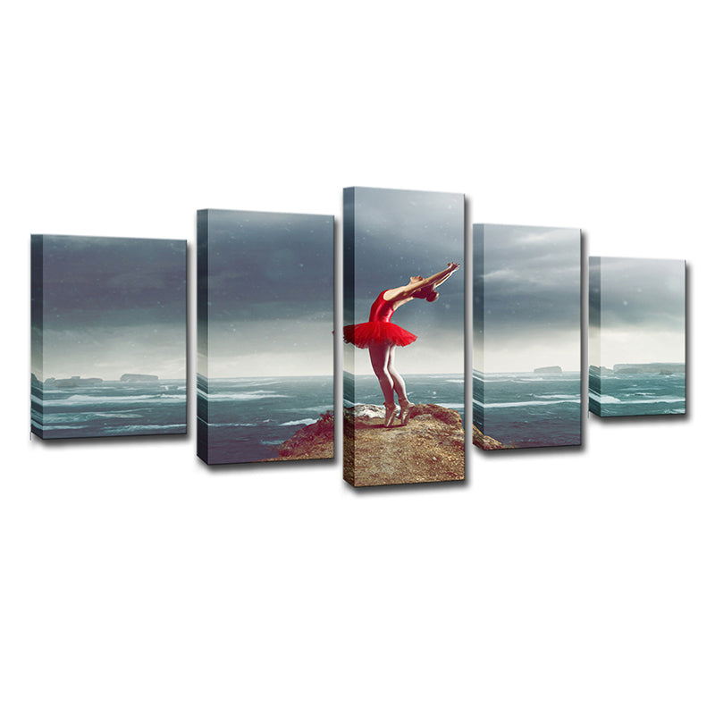 Brehn | Glam Ballerina Wandkunst Blau und Rot Ozean Insel Landschaft Leinwand für Wohnzimmer