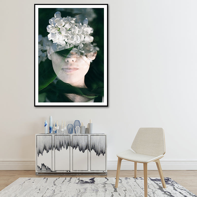 Brehn | Fotografie Frau und Blumen Leinwand Wandkunst für das Mädchenzimmer, Grün und Weiß