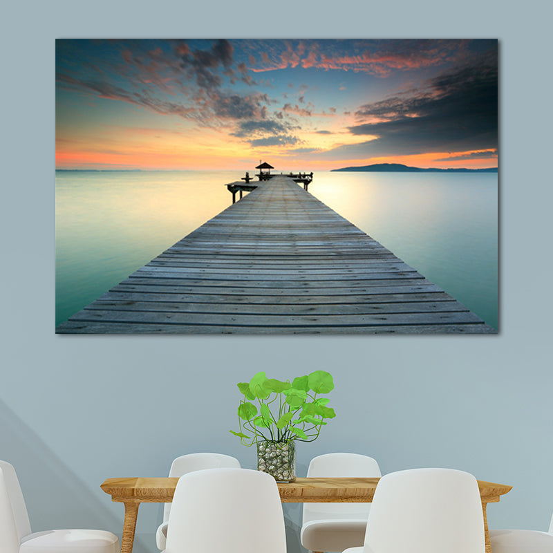 Brehn | Foto Ozean Holzbrücke Kunstdruck Zeitgenössische Leinwand Wanddekoration in dunkler Farbe