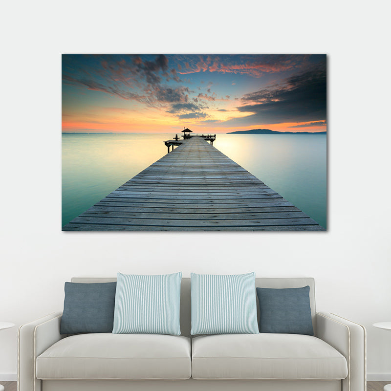 Brehn | Foto Ozean Holzbrücke Kunstdruck Zeitgenössische Leinwand Wanddekoration in dunkler Farbe