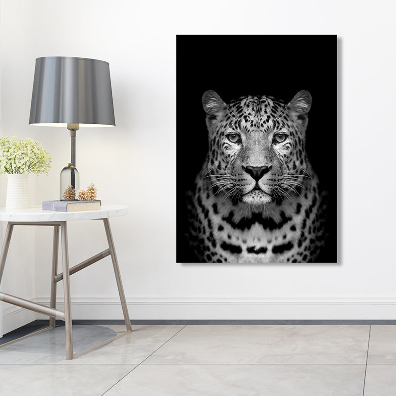 Brehn | Leopard Wanddekoration Zeitgenössische Leinwand Wandkunst in dunkler Farbe für das Wohnzimmer