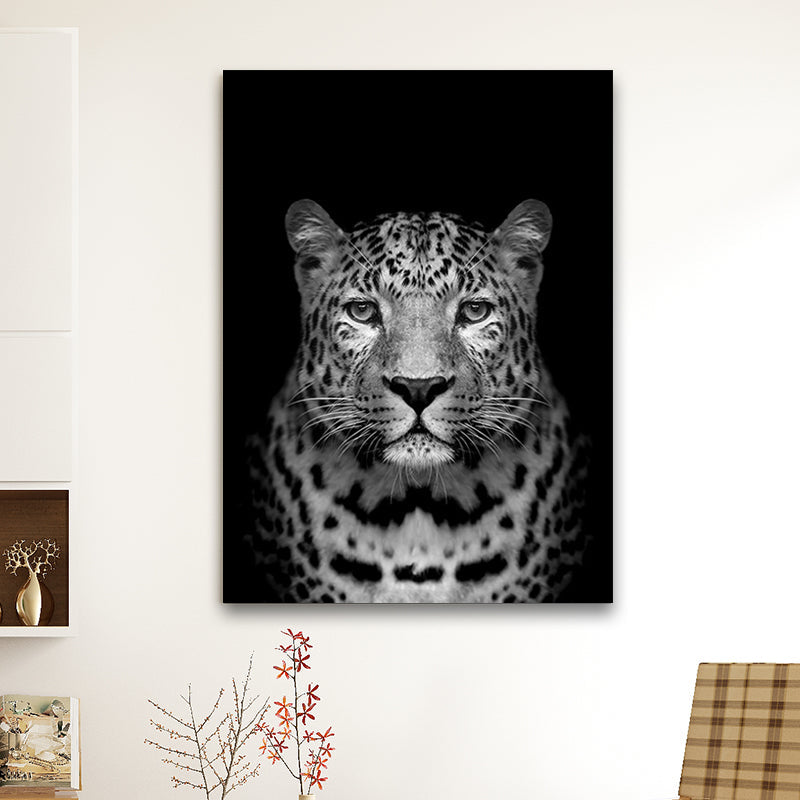 Brehn | Leopard Wanddekoration Zeitgenössische Leinwand Wandkunst in dunkler Farbe für das Wohnzimmer