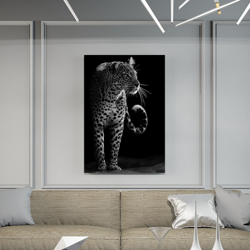 Brehn | Leopard Wanddekoration Zeitgenössische Leinwand Wandkunst in dunkler Farbe für das Wohnzimmer