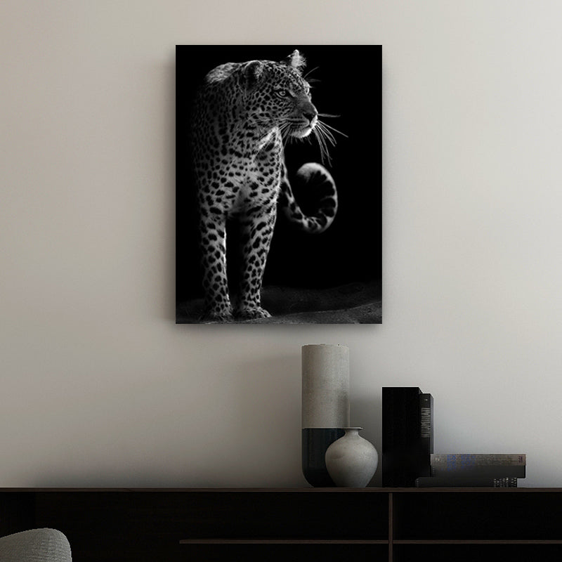 Brehn | Leopard Wanddekoration Zeitgenössische Leinwand Wandkunst in dunkler Farbe für das Wohnzimmer