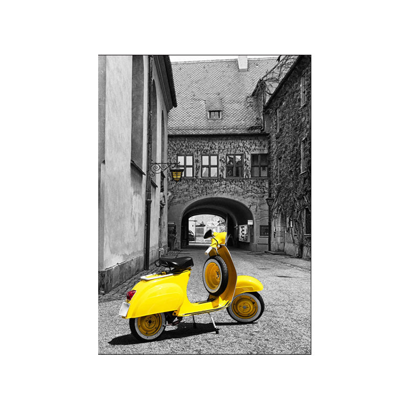 Brehn | Textured Gelbe Wanddekoration Modernismus Süßes Motorrad in älteren Häusern Leinwand Wandkunst