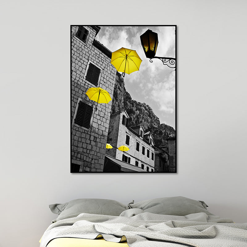 Brehn | Foto Architektur Wandkunst Vintage Texturierte Haus Innenraum Leinwanddruck in Gelb und Grau