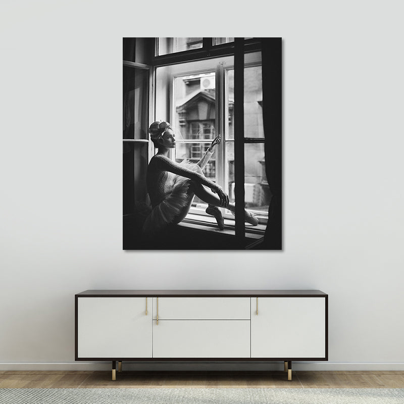 Brehn | Nostalgische Leinwand Wandkunst Graues Foto Balletttänzerin am Fenster Wanddekoration