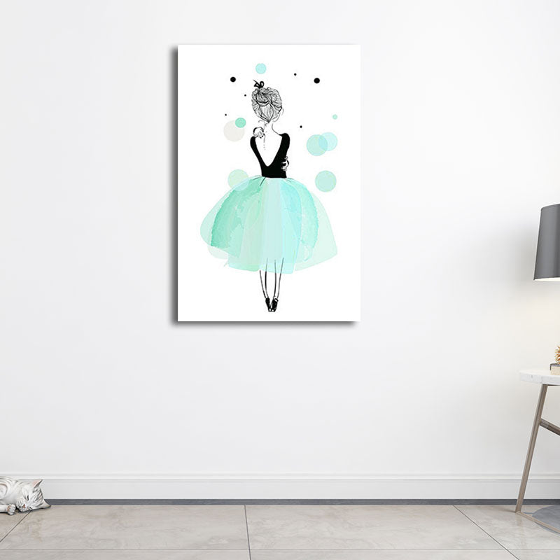 Brehn | Rückseite der Ballerina Aquarell Leinwand Moderne Texturierte Wandkunst Druck in Grün für das Mädchenzimmer
