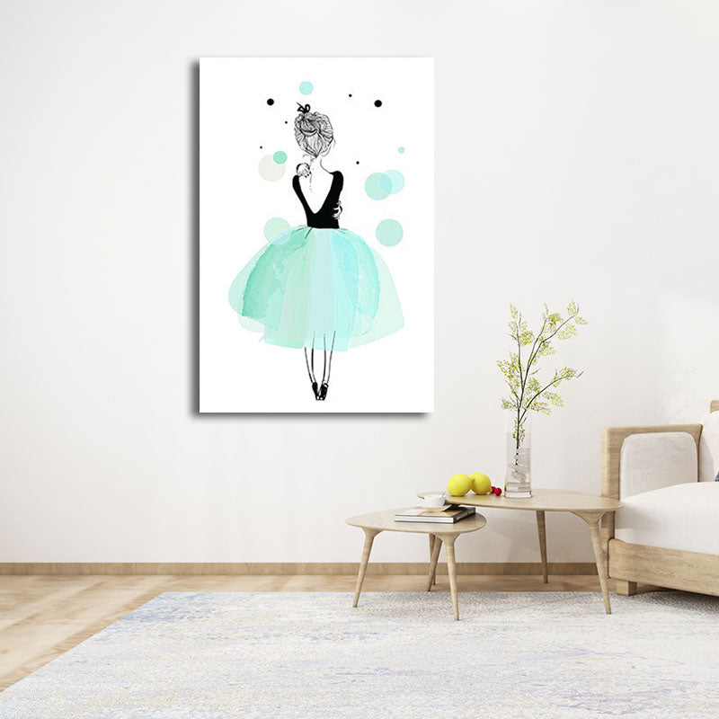Brehn | Rückseite der Ballerina Aquarell Leinwand Moderne Texturierte Wandkunst Druck in Grün für das Mädchenzimmer
