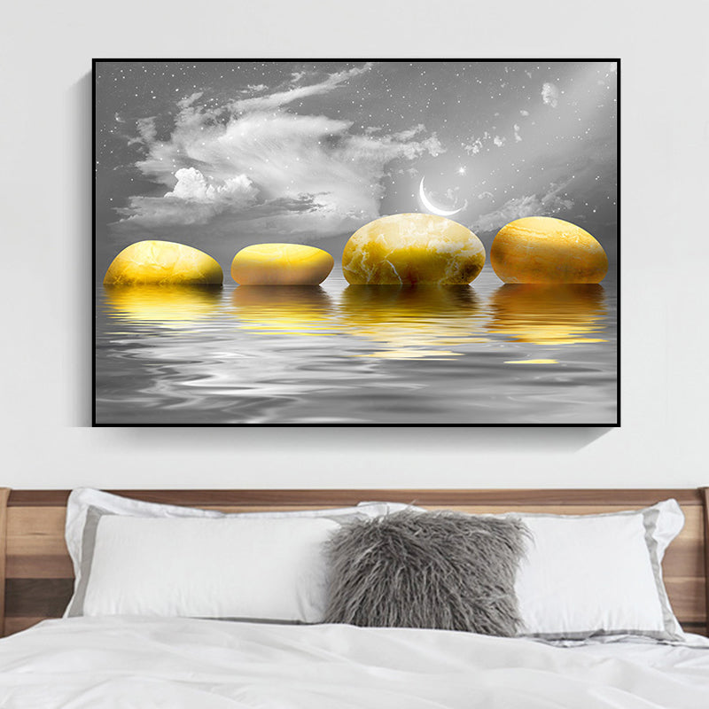 Brehn | Big Pebbles Wandkunstdruck Glam Magische Nacht Meerlandschaft Leinwand in Gold für Schlafzimmer