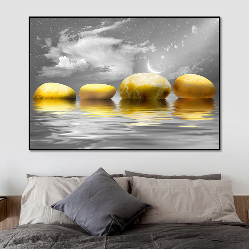 Brehn | Big Pebbles Wandkunstdruck Glam Magische Nacht Meerlandschaft Leinwand in Gold für Schlafzimmer
