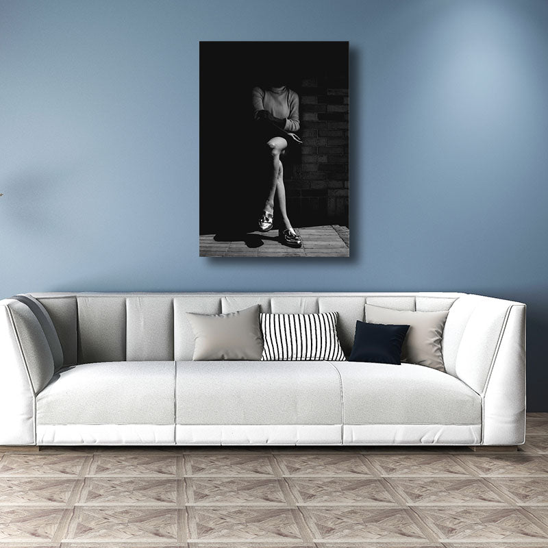 Brehn | Fotografien Modernistische Leinwand Wandkunst Sitzende Frau in Schwarz, Mehrere Größenoptionen