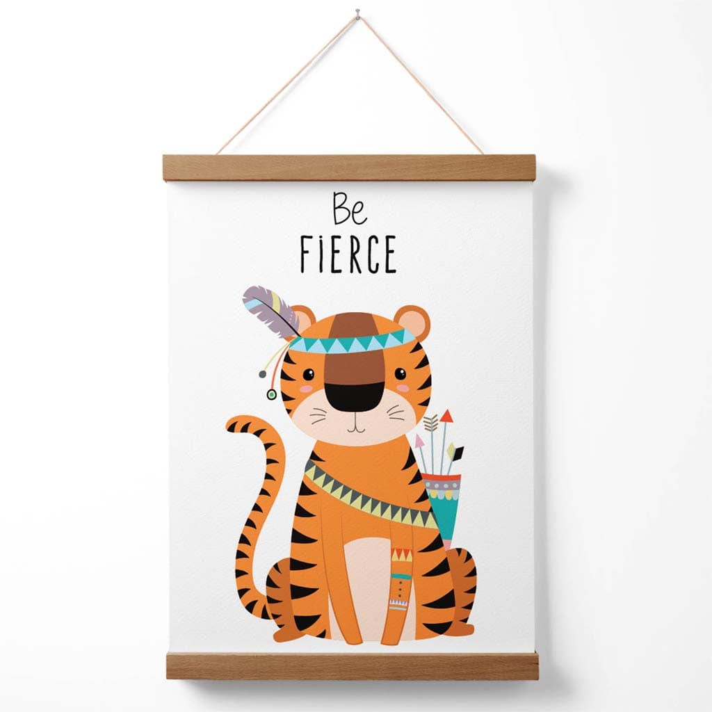 „Sei wild, Tiger“-Tribal-Tier-Zitat-Poster mit Aufhänger