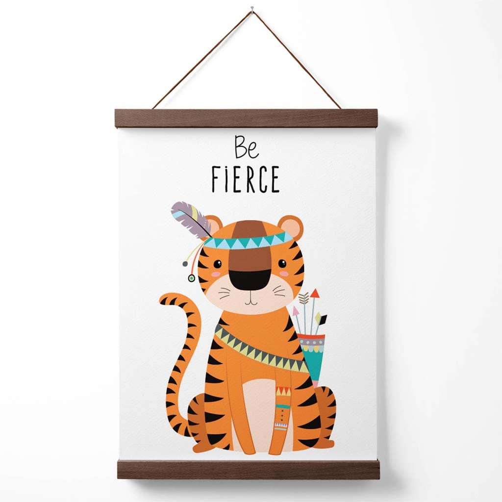 „Sei wild, Tiger“-Tribal-Tier-Zitat-Poster mit Aufhänger