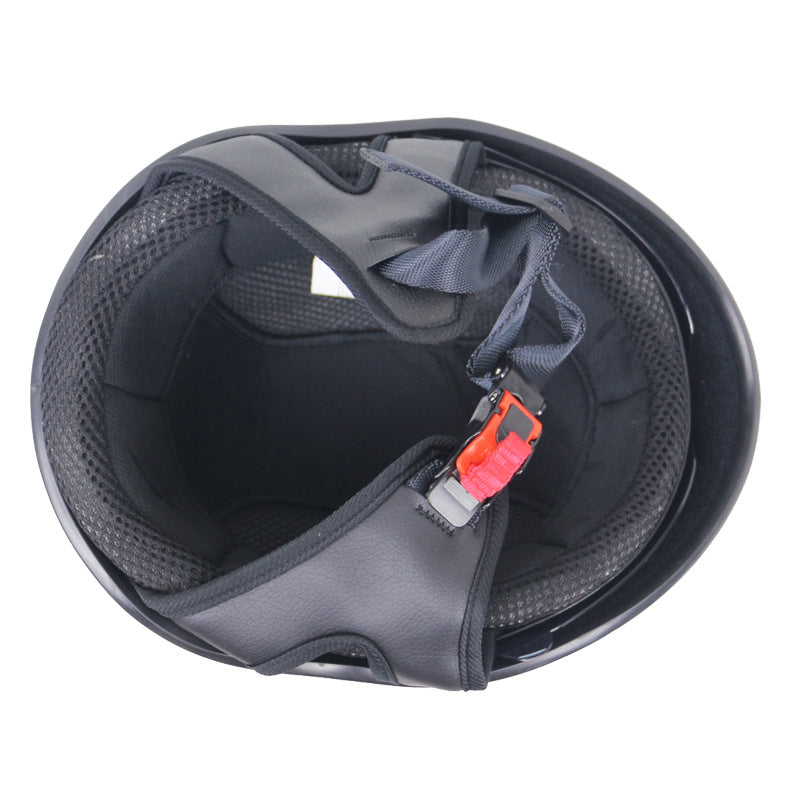 Klassischer Halbschalen-Motorradhelm mit Visier Brehn