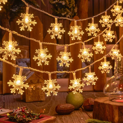 LED-Lichterkette mit Weihnachtsmotiven für festliche Dekoration