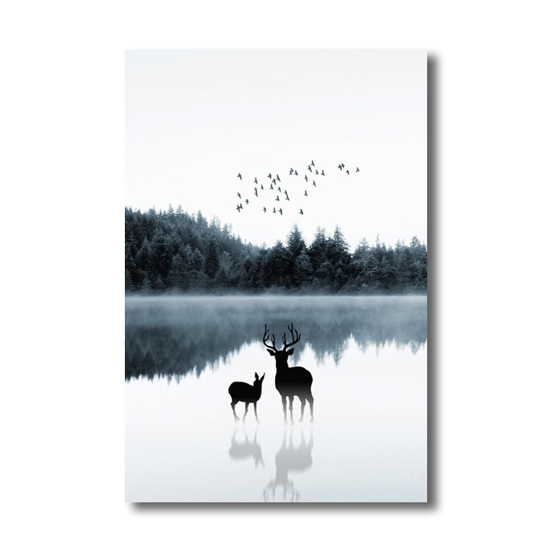 Brehn | Reflexion Wanddekoration Zeitgenössische Beruhigende Rehe und Wald Leinwanddrucke in Blau für das Gästezimmer