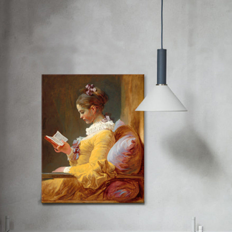 Brehn | Mädchen Lesenkunstdruck Vintage Texturiertes Wohnzimmer Eingewickelte Leinwand in Gelb (Mehrere Größenoptionen)