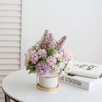 Elegante florale Tischarrangement  1790318257
