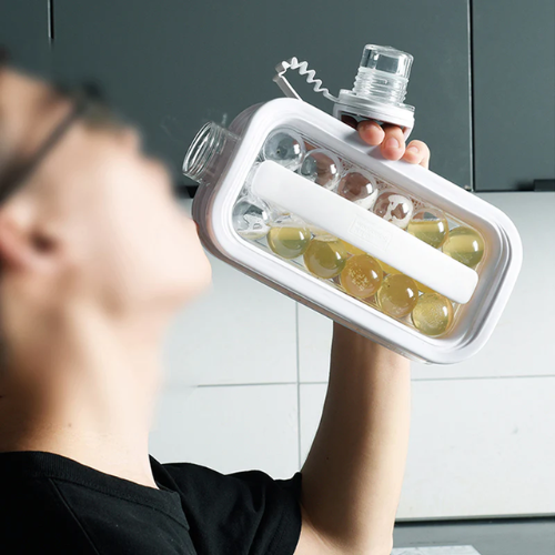 Platzsparender Eiswürfelbereiter für erfrischende Köstlichkeiten zu Hause