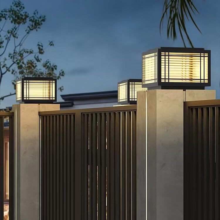 Traditionelle chinesische quadratische Aluminium-Glas 1-Licht Post Kopf Licht für Garten | Brehn