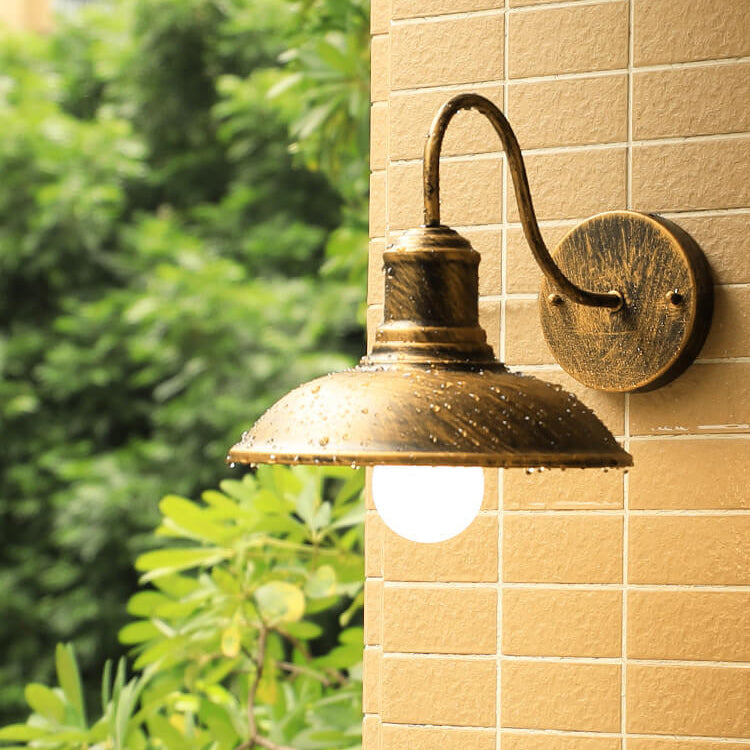 Retro Loft Dome Iron Outdoor Waterproof 1-flammige Wandleuchte mit gebogenem Arm