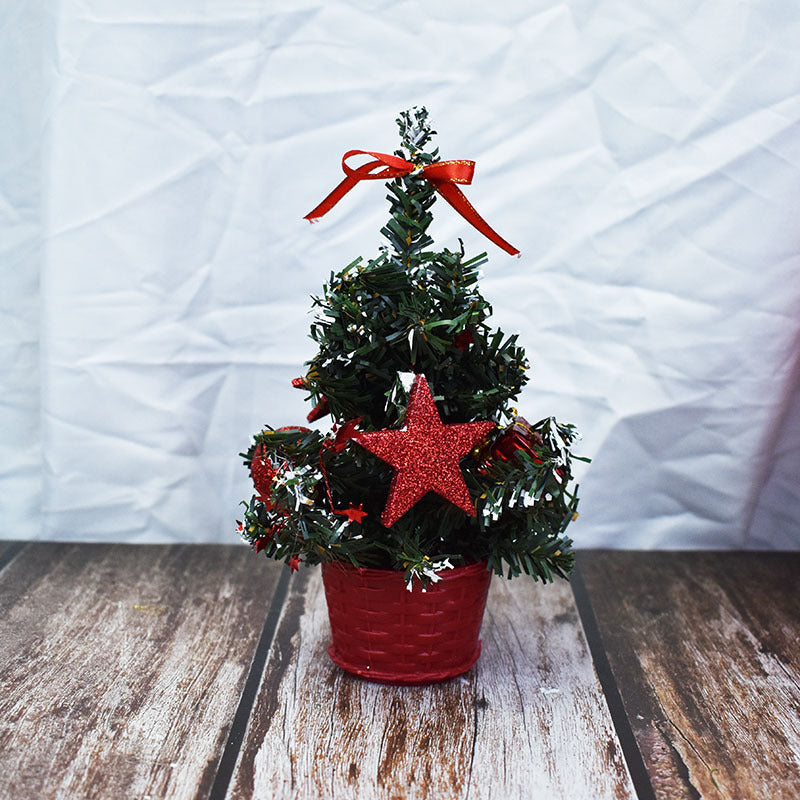 Künstlicher Weihnachtsbaum für den Tisch