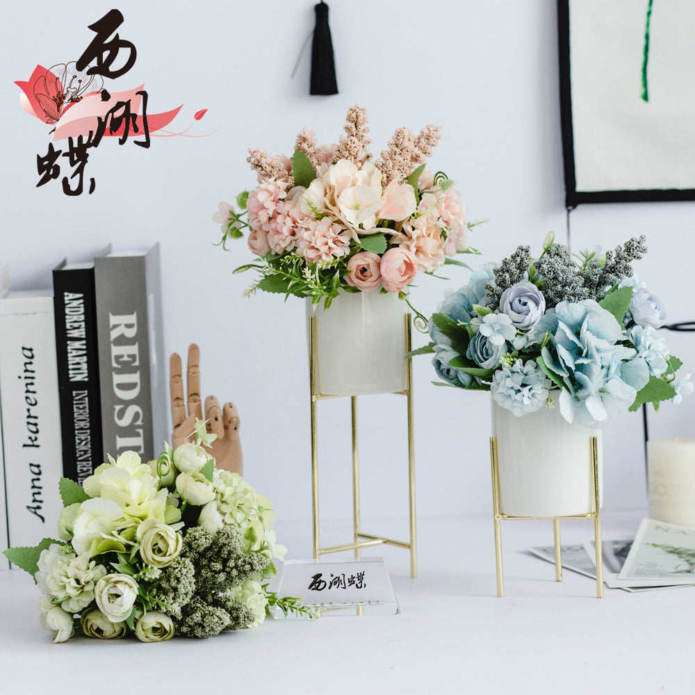 Elegante Blumenarrangement