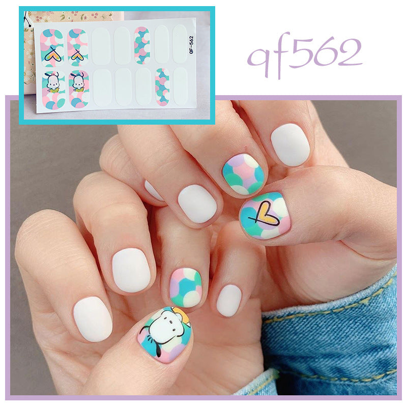 Künstliche Nagelkunst mit Smileys und Herzen Brehn