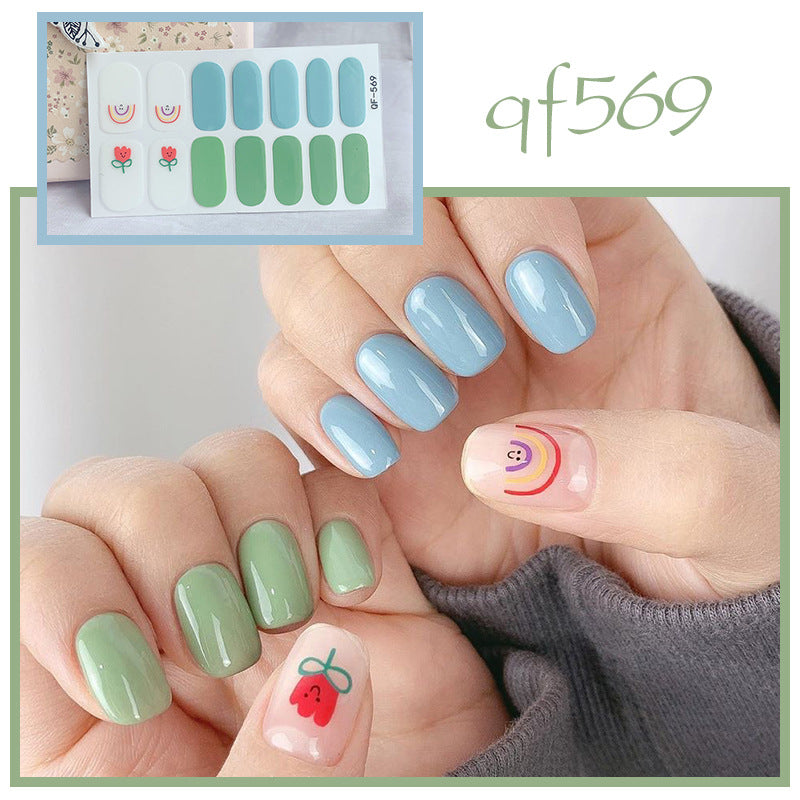 Künstliche Nagelkunst mit Smileys und Herzen Brehn