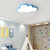 Kinderfreundliche Deckenleuchte im Wolken-Design