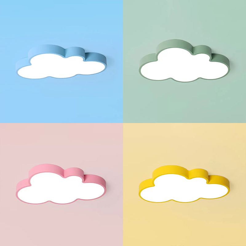 Kinderfreundliche Deckenleuchte im Wolken-Design