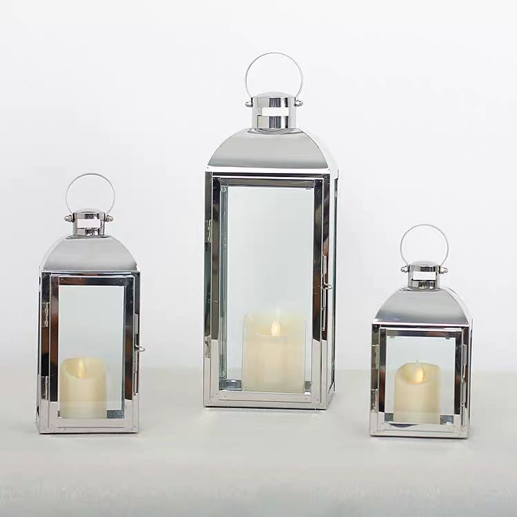 Glas-Paneled Metalllaternen-Trio mit Tragegriffen Brehn