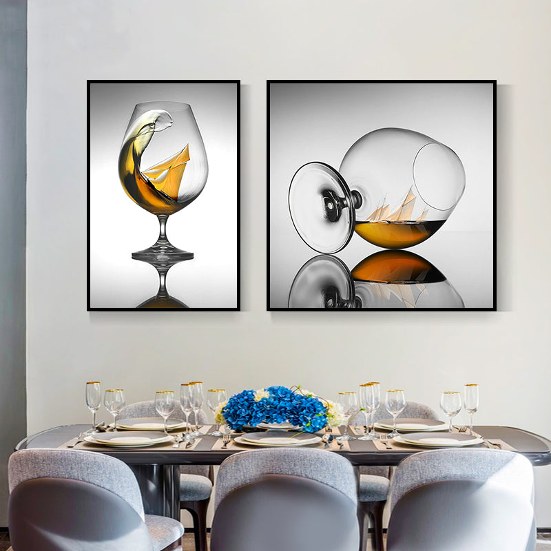 Brehn | Weinflaschen Wandkunst Moderne Anständige Getränke Leinwanddruck in Dunkler Farbe für Restaurant