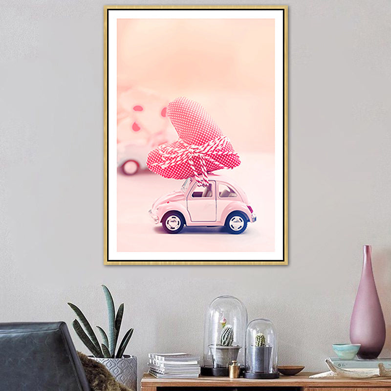 Brehn | Rosa zeitgenössisches Spielzeug-Minicar-Gemälde für das Schlafzimmer von Jungen, in verschiedenen Größen erhältlich