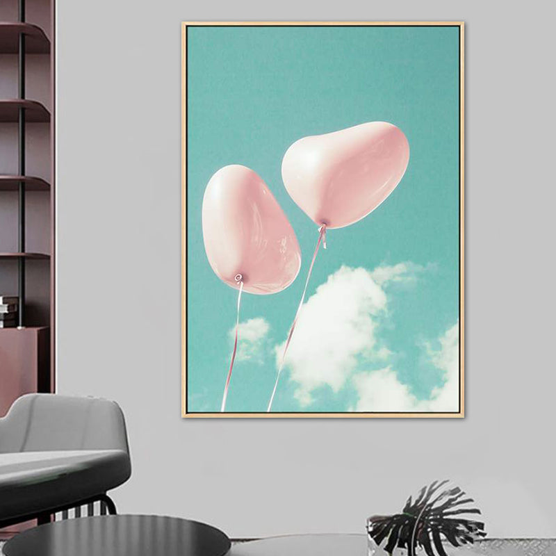 Brehn | Herzförmiger Ballon Leinwanddruck für das Schlafzimmer in Grün, mehrere Größen verfügbar