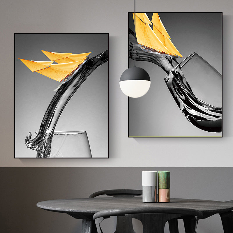 Brehn | Dunkle Farbige Moderne Leinwand Mischtechnik Papier Boot und Weinglas Wandkunst für Esszimmer