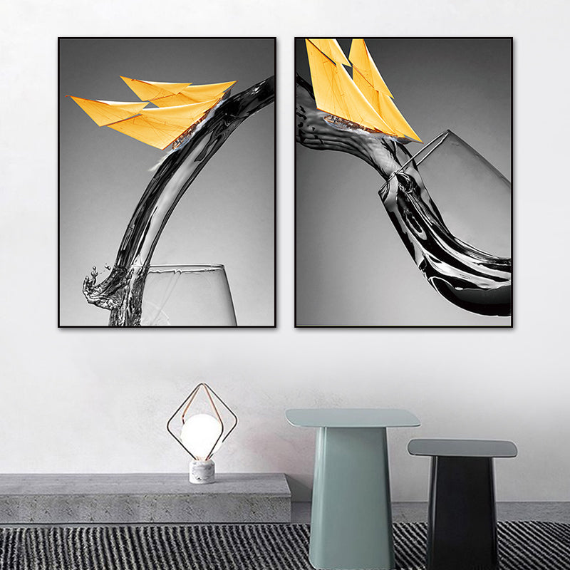 Brehn | Dunkle Farbige Moderne Leinwand Mischtechnik Papier Boot und Weinglas Wandkunst für Esszimmer