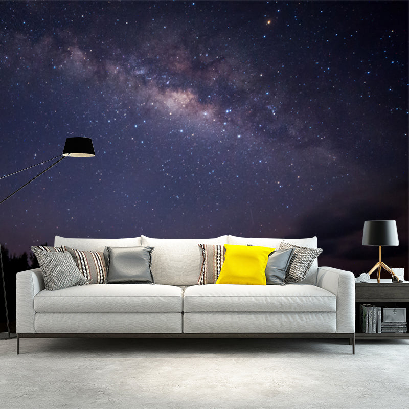 Brehn | Enorme Scenery Behang Muurschildering Moderne Betoverende Nachtberg met Sterrenhemel Wanddecoratie in Paars-Zwart