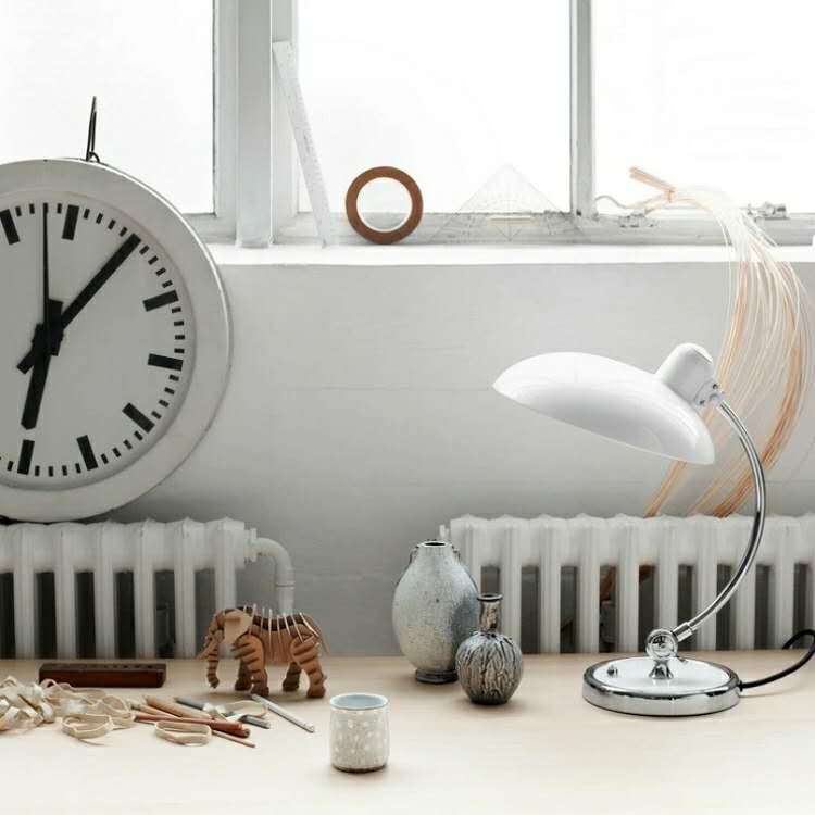 Stylische Schreibtischlampe