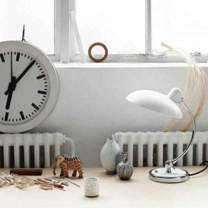 Stylische Schreibtischlampe
