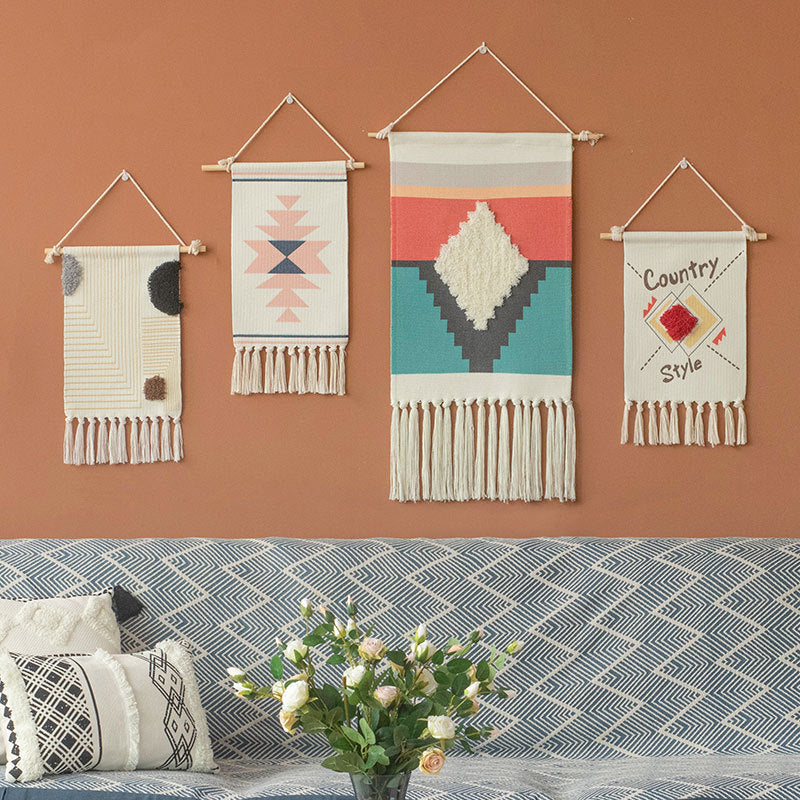 Gewebter Boho-Wandbehang mit Ethno-Diamantmuster, Baumwollfransen und Holzstab Brehn