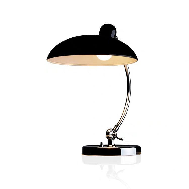 Stylische Schreibtischlampe