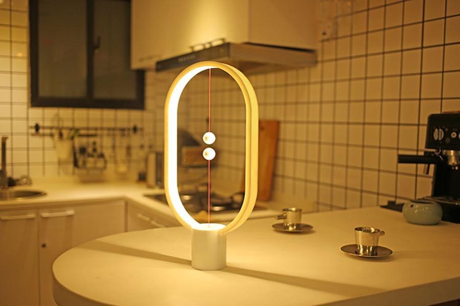 Tao - Moderne Nordische Magnetische Balance LED Lampe | Brehn