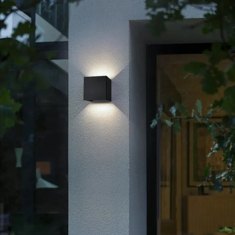 Architektonische Wandwürfelleuchte | Brehn