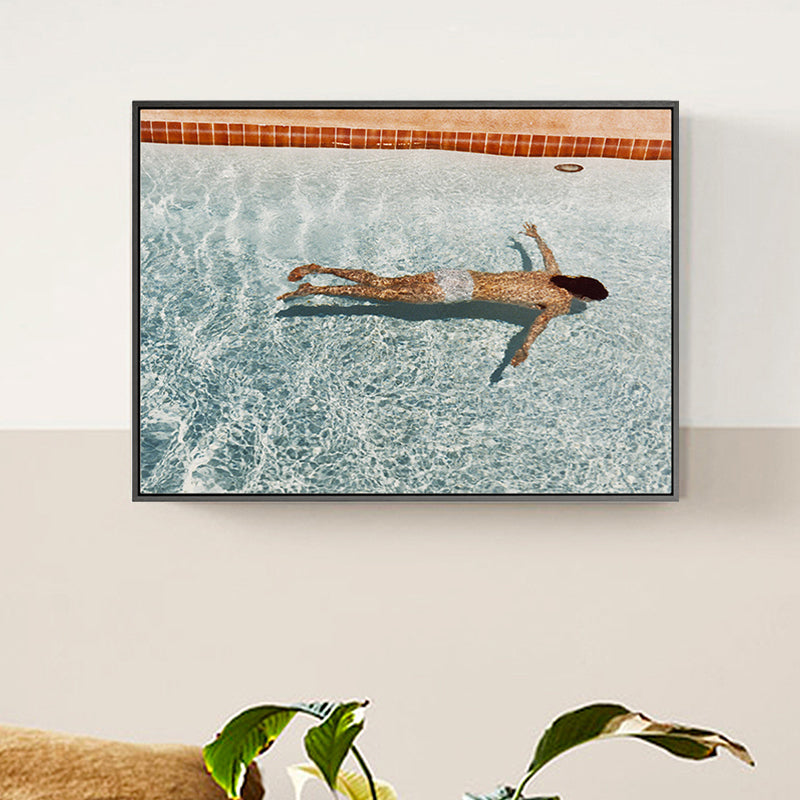 Brehn | Frau Schwimmen im Pool Malerei Texturiert Pop Art Mädchen Schlafzimmer Leinwanddruck in Blau