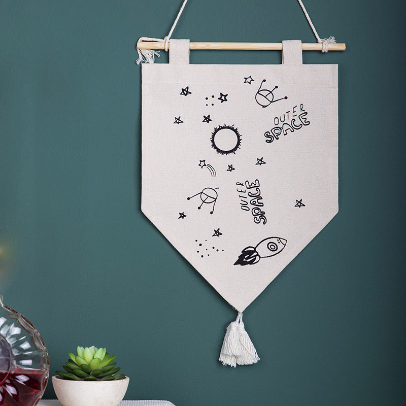 Dekorativer Baumwoll-Wandbehang im Wimpelstil mit Quasten und minimalistischen Prints Brehn