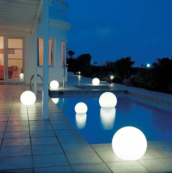 Brehn | Kugelförmige Gartenbeleuchtung - GlowSphere