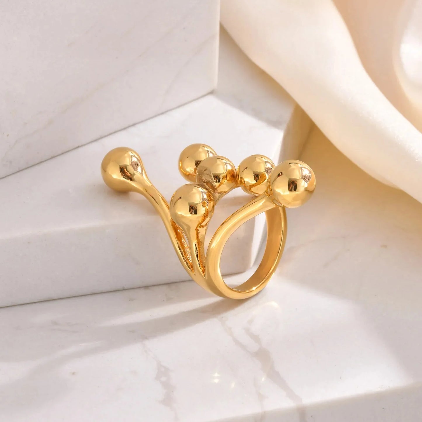 Brehn | 18k Bold Geschichteter Ball Wickelring